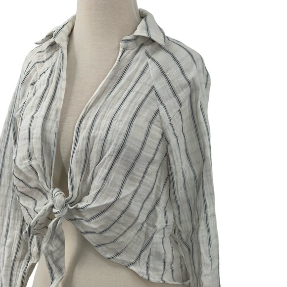 NWT Forever 21 Long Sleeve Crinkled Tie Front Top White/Navy Striped S - Picture 2 of 8